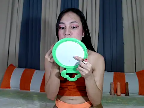 Jadehotcum online show from 10-20-25, 09:21