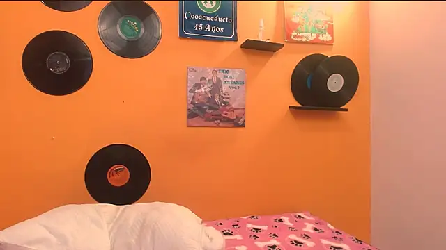 meisevil77 online show from 12-19-25, 02:29