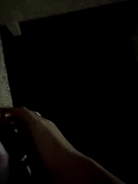 Snapshot of lynn9000 chatting on 11-15-25, 05:27 lynn9000 online show from 11-15-25, 05:27