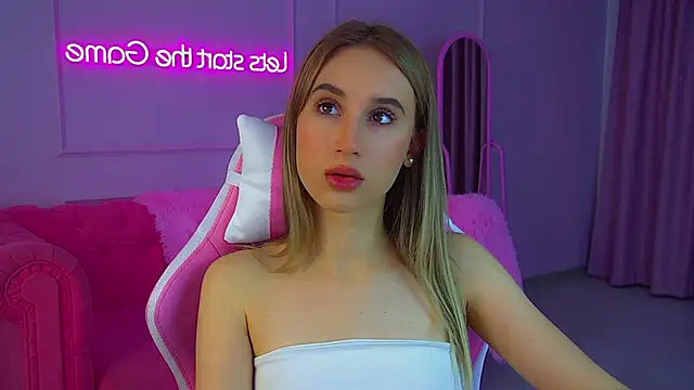 VictoriaHopsons online show from 11-16-25, 06:08