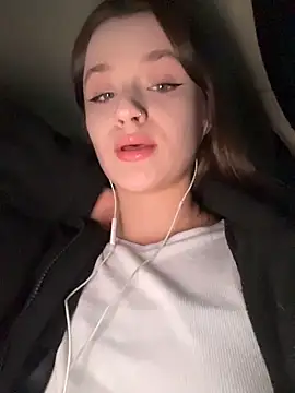 KittyQueeny online show from 10-28-25, 02:09