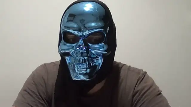 Snapshot of giova17cm chatting on 10-12-25, 09:25 giova17cm online show from 10-12-25, 09:25