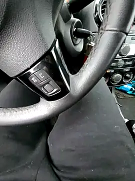 Snapshot of giova17cm chatting on 10-31-25, 03:02 giova17cm online show from 10-31-25, 03:02