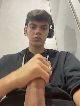 Snapshot of Cos_minn chatting on 11-10-25, 03:11 Cos minn online show from 11-10-25, 03:11