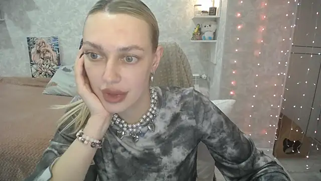 NickyAdamidi online show from 10-21-25, 04:30