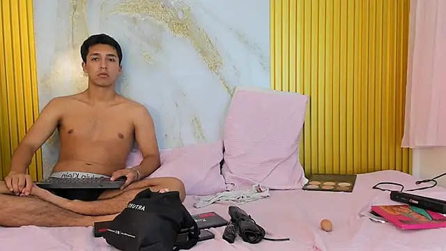 Leah Adam online show from 11-15-25, 07:05