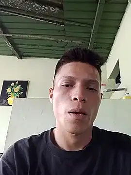 Snapshot of elinnki chatting on 09-19-25, 06:19 elinnki online show from 09-19-25, 06:19