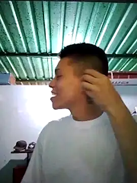 Snapshot of elinnki chatting on 11-17-25, 06:35 elinnki online show from 11-17-25, 06:35