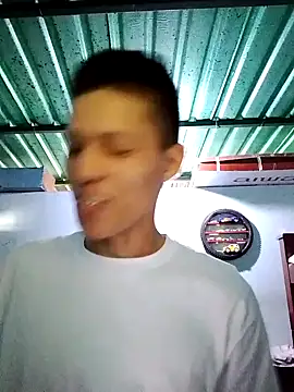 Snapshot of elinnki chatting on 11-22-25, 05:01 elinnki online show from 11-22-25, 05:01