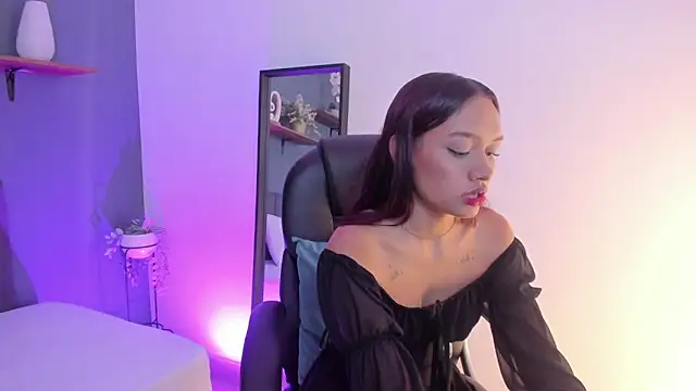 Mia Gil  online show from 10-03-25, 08:06