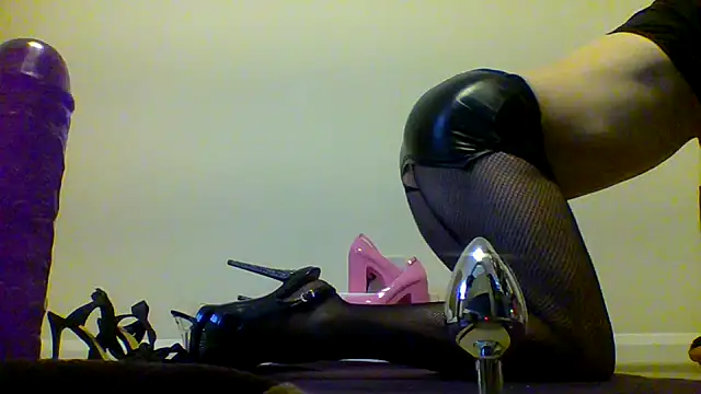 unforgettable dirty slut online show from 11-11-25, 12:05