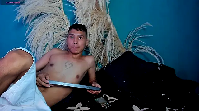 spicy adonhis online show from 01-05-26, 05:27