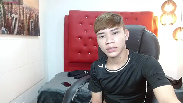 Snapshot of nathanclay chatting on 10-25-25, 04:09 nathanclay online show from 10-25-25, 04:09