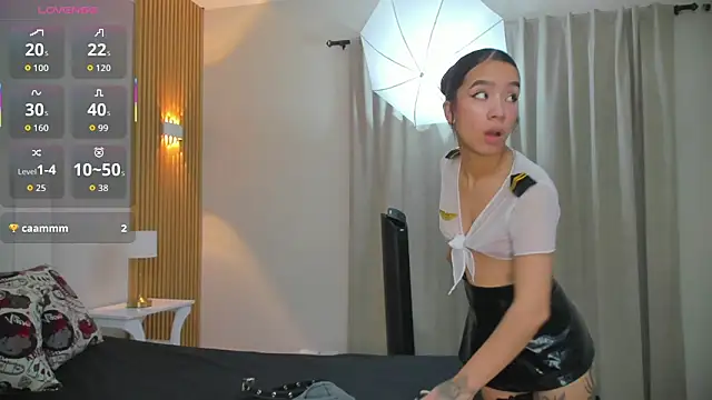 lilyth adam online show from 11-11-25, 07:36