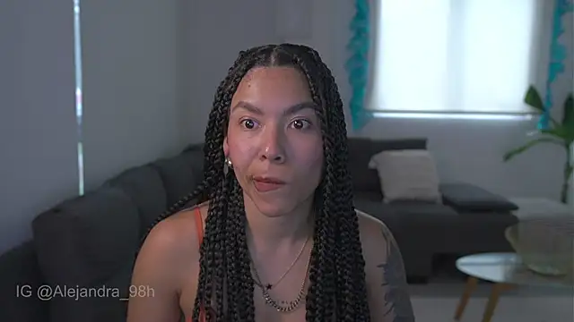 kyria 1 online show from 12-18-25, 10:05