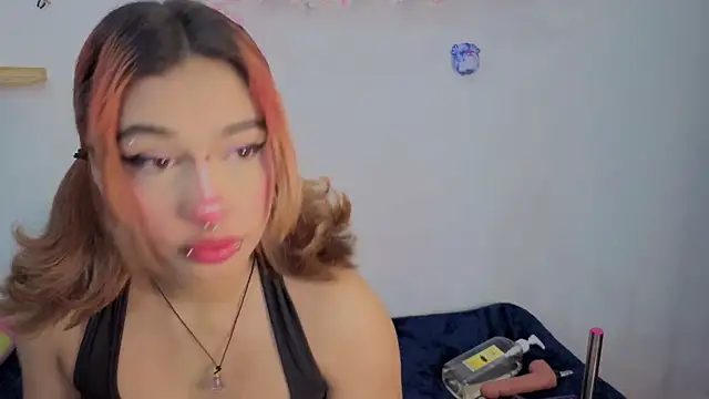 zoelight18 online show from 11-02-25, 09:22