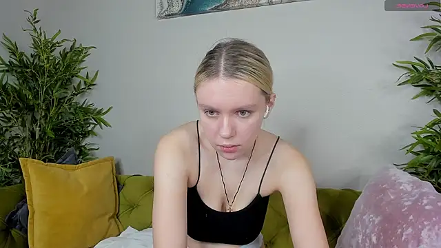 Casey Miller online show from 10-04-25, 01:25