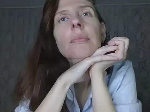 Snapshot of CandiCole chatting on 10-11-25, 02:00 CandiCole online show from 10-11-25, 02:00