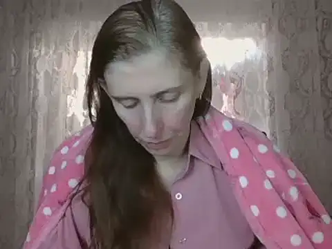 Snapshot of CandiCole chatting on 10-28-25, 05:22 CandiCole online show from 10-28-25, 05:22