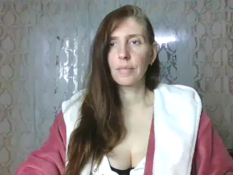 Snapshot of CandiCole chatting on 11-09-25, 05:28 CandiCole online show from 11-09-25, 05:28