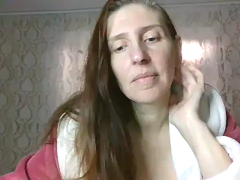 Snapshot of CandiCole chatting on 11-10-25, 05:06 CandiCole online show from 11-10-25, 05:06