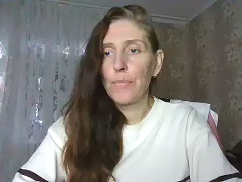 Snapshot of CandiCole chatting on 11-12-25, 01:11 CandiCole online show from 11-12-25, 01:11