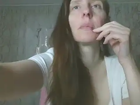 Snapshot of CandiCole chatting on 11-17-25, 05:46 CandiCole online show from 11-17-25, 05:46