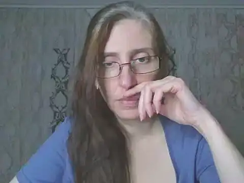 Snapshot of CandiCole chatting on 11-20-25, 03:45 CandiCole online show from 11-20-25, 03:45