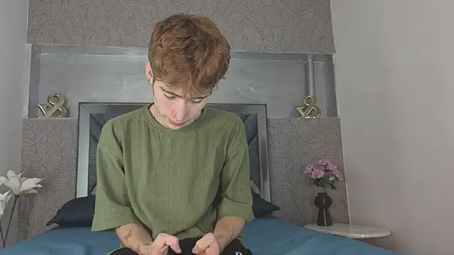  DantFox  online show from 12-18-25, 08:48