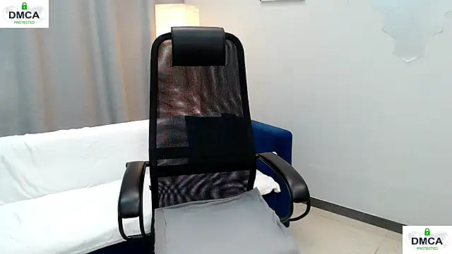 Snapshot of Pion_01 chatting on 01-08-26, 07:32 Pion 01 online show from 01-08-26, 07:32