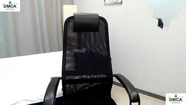 Snapshot of Pion_01 chatting on 02-03-26, 05:27 Pion 01 online show from 02-03-26, 05:27