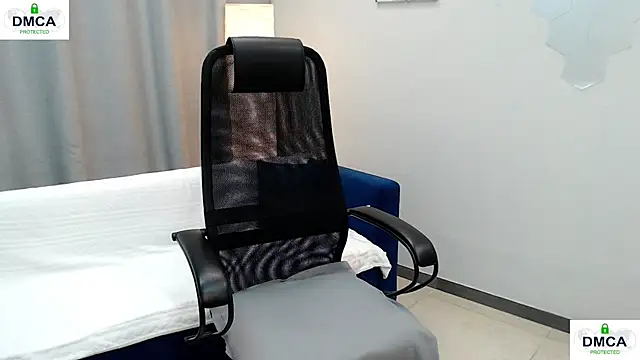 Snapshot of Pion_01 chatting on 02-15-26, 07:51 Pion 01 online show from 02-15-26, 07:51