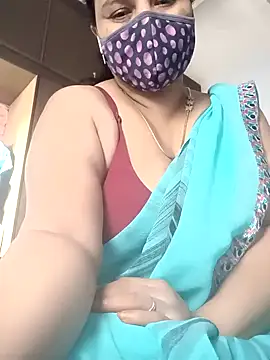 Snapshot of Tamil_Sivani chatting on 11-18-25, 03:12 Tamil Sivani online show from 11-18-25, 03:12