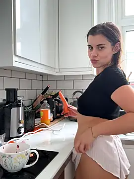 AlitaNova online show from 09-26-25, 10:52