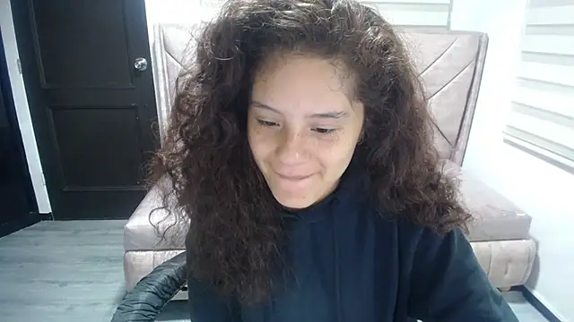 Velvet Moon V online show from 10-13-25, 01:11