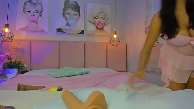 Lhea Foxx online show from 10-25-25, 03:36