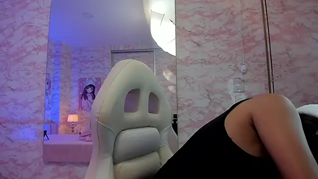 Lhea Foxx online show from 11-06-25, 12:00