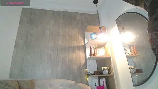 Snapshot of may_wood chatting on 03-18-26, 12:08 may wood online show from 03-18-26, 12:08