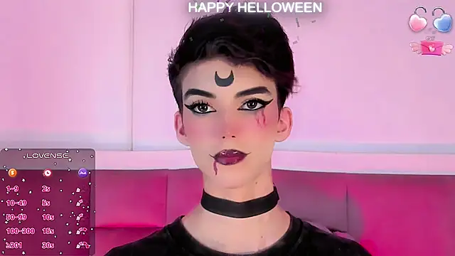 Baby FenixTS online show from 10-31-25, 06:47