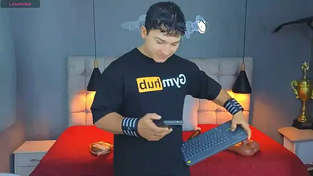 Snapshot of Horny_nick18 chatting on 10-07-25, 01:08 Horny nick18 online show from 10-07-25, 01:08