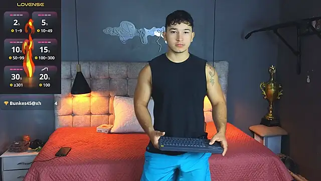 Snapshot of Horny_nick18 chatting on 10-22-25, 09:20 Horny nick18 online show from 10-22-25, 09:20