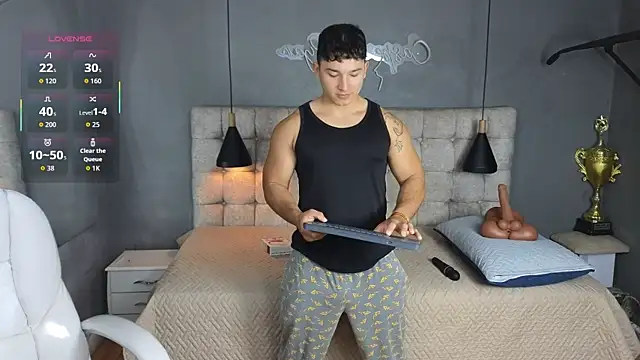 Snapshot of Horny_nick18 chatting on 10-27-25, 01:48 Horny nick18 online show from 10-27-25, 01:48