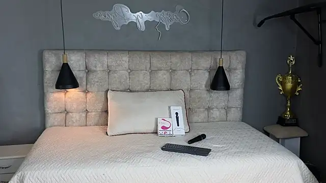 Snapshot of Horny_nick18 chatting on 11-08-25, 11:21 Horny nick18 online show from 11-08-25, 11:21