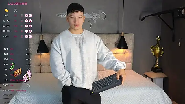 Snapshot of Horny_nick18 chatting on 11-12-25, 11:43 Horny nick18 online show from 11-12-25, 11:43