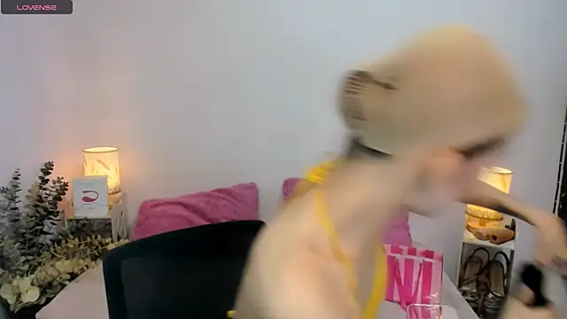 tsmokemachine online show from 10-30-25, 05:46