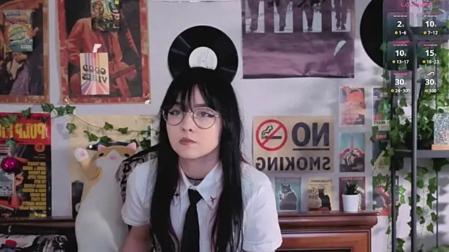 Snapshot of BereniceBattersby chatting on 11-02-25, 10:06 BereniceBattersby online show from 11-02-25, 10:06