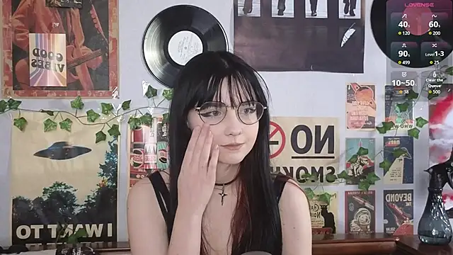 Snapshot of BereniceBattersby chatting on 11-04-25, 09:41 BereniceBattersby online show from 11-04-25, 09:41