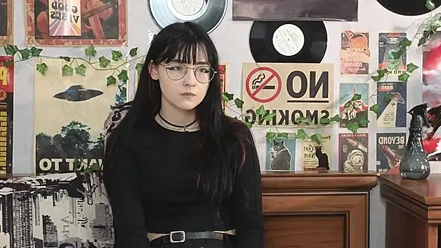 Snapshot of BereniceBattersby chatting on 11-06-25, 09:21 BereniceBattersby online show from 11-06-25, 09:21