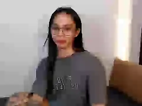 Snapshot of suckablemistress4uxx chatting on 11-12-25, 03:23 suckablemistress4uxx online show from 11-12-25, 03:23