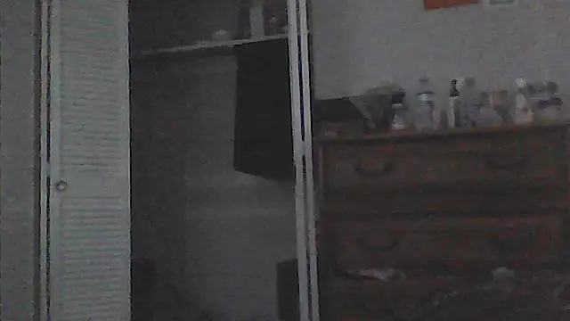 sarahkat86 online show from 04-16-26, 09:39